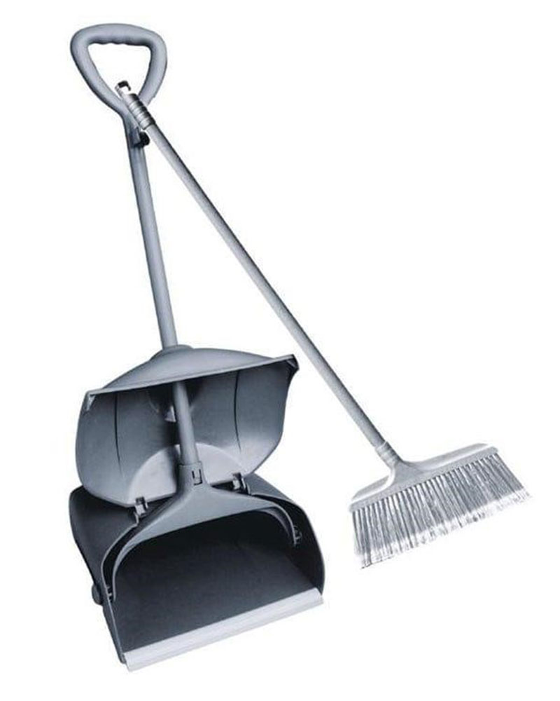 Dustpan-with-wheel